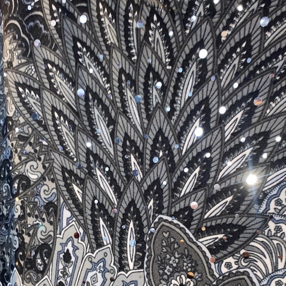 Chic Black and Gray Long Sleeve Dress - Picture 5 of 7